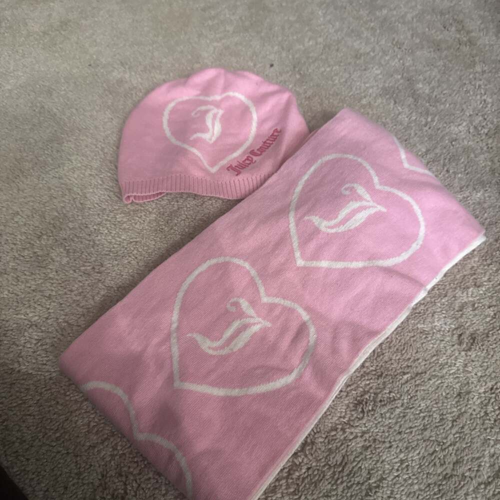 Juicy Couture Pink Hearts Scarf and Hat Box Set